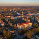 Võru Kesklinna Kool päikesetõusul